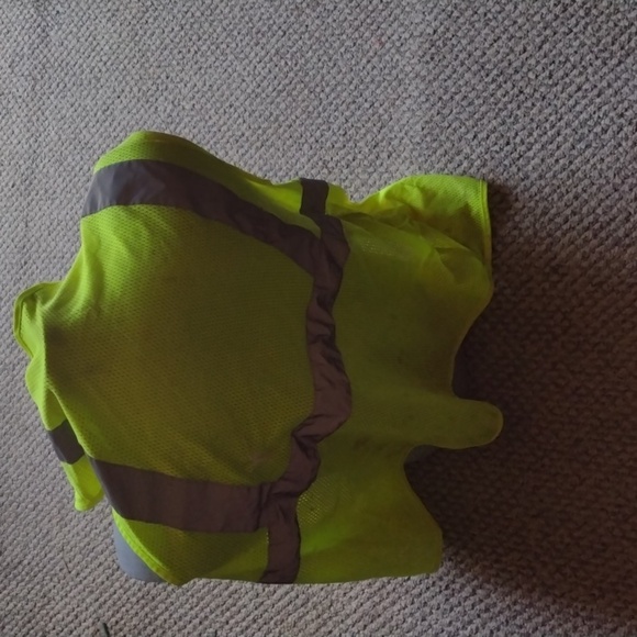 2 for $20☺️Walls Reflective strip Vest with bonus vest - Picture 1 of 4